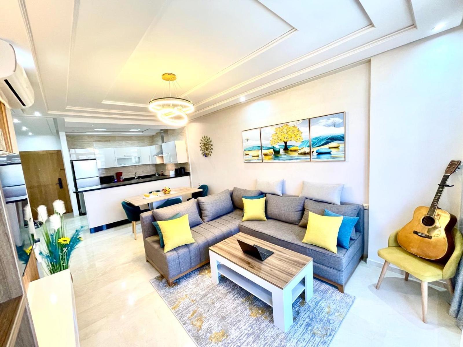 Modern Elegance With Sea Views In Central Tangier - Steps To Beach, Train And Attractions! Ngoại thất bức ảnh