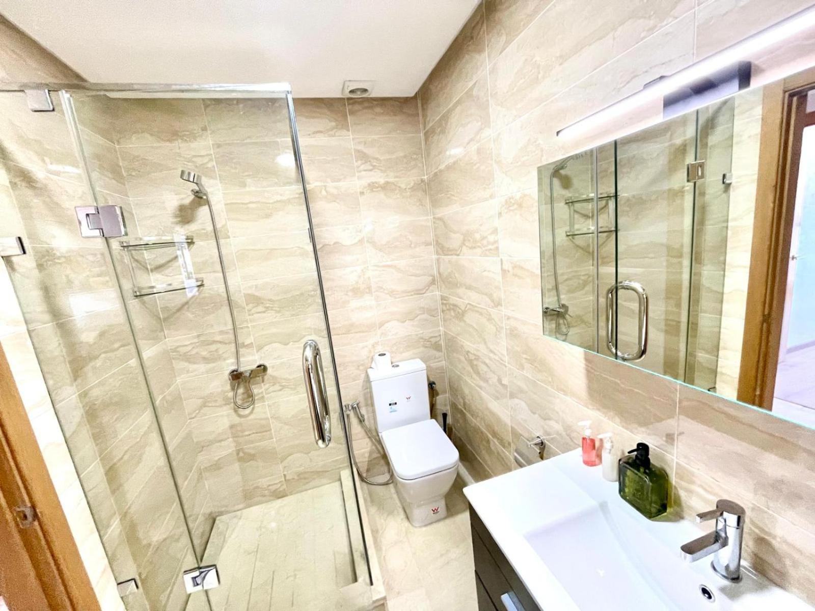 Modern Elegance With Sea Views In Central Tangier - Steps To Beach, Train And Attractions! Ngoại thất bức ảnh